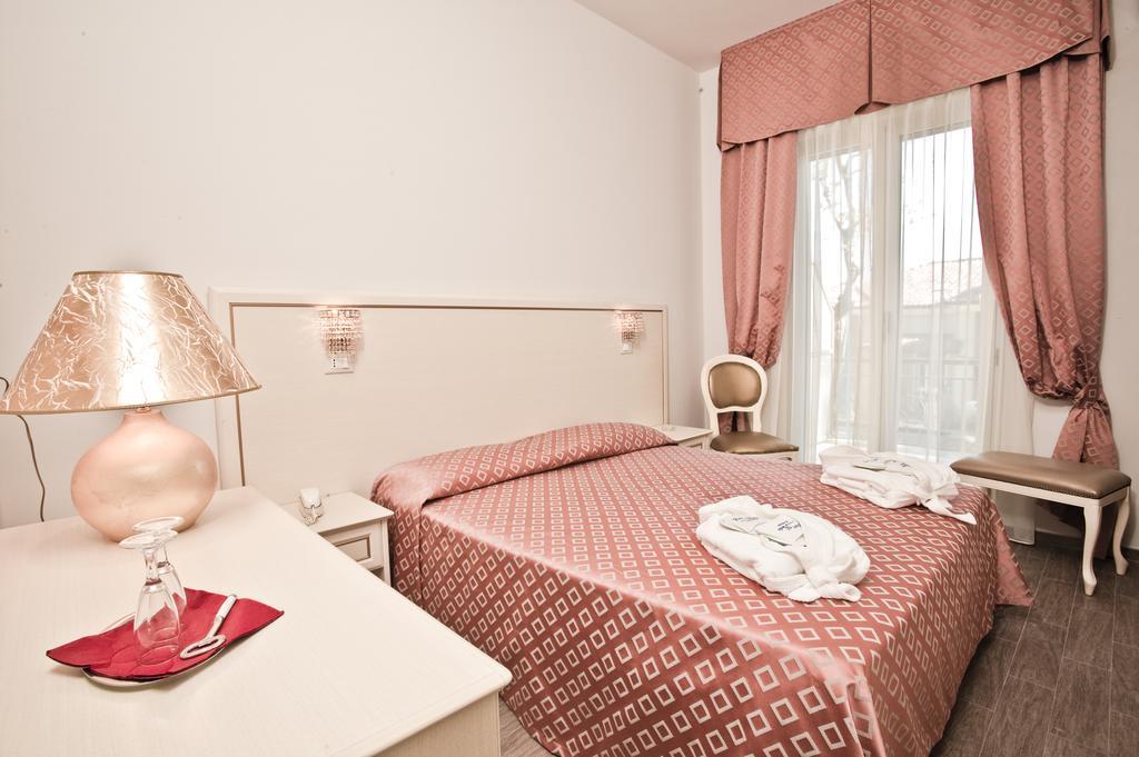 Hotel Nordic Bellaria-Igea Marina Quarto foto